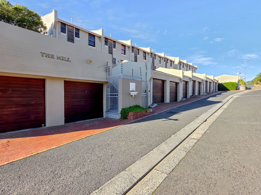 3 Bedroom Property for Sale in Zonnebloem Western Cape